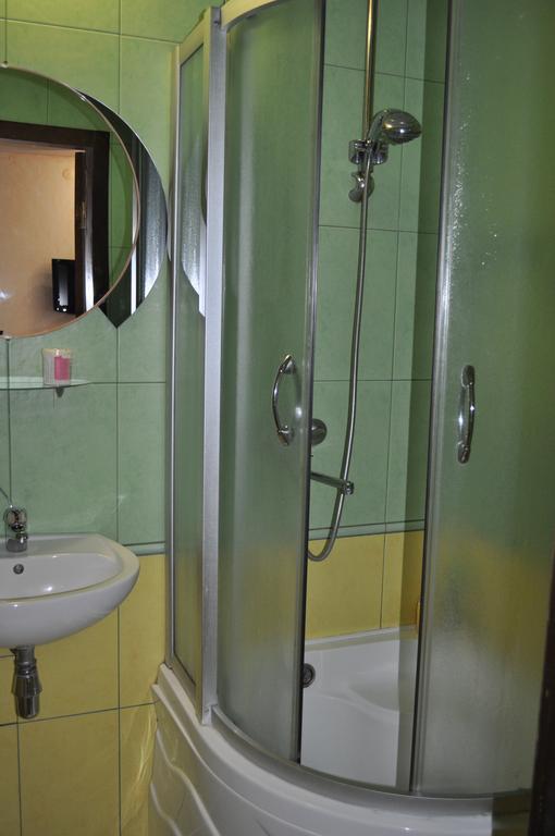 Apartment On Oleksandra Polia Avenue 110 Dnipro Exterior photo